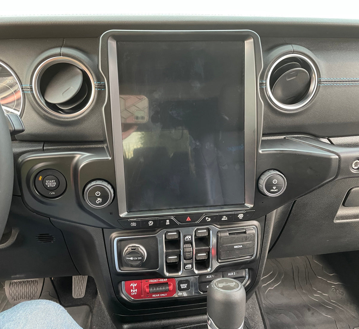 [ Hot-sale ] 12.1” Android 13 Vertical Screen Navigation Radio for Jeep Wrangler JL 2018 - 2023 | Phoenix Automotive