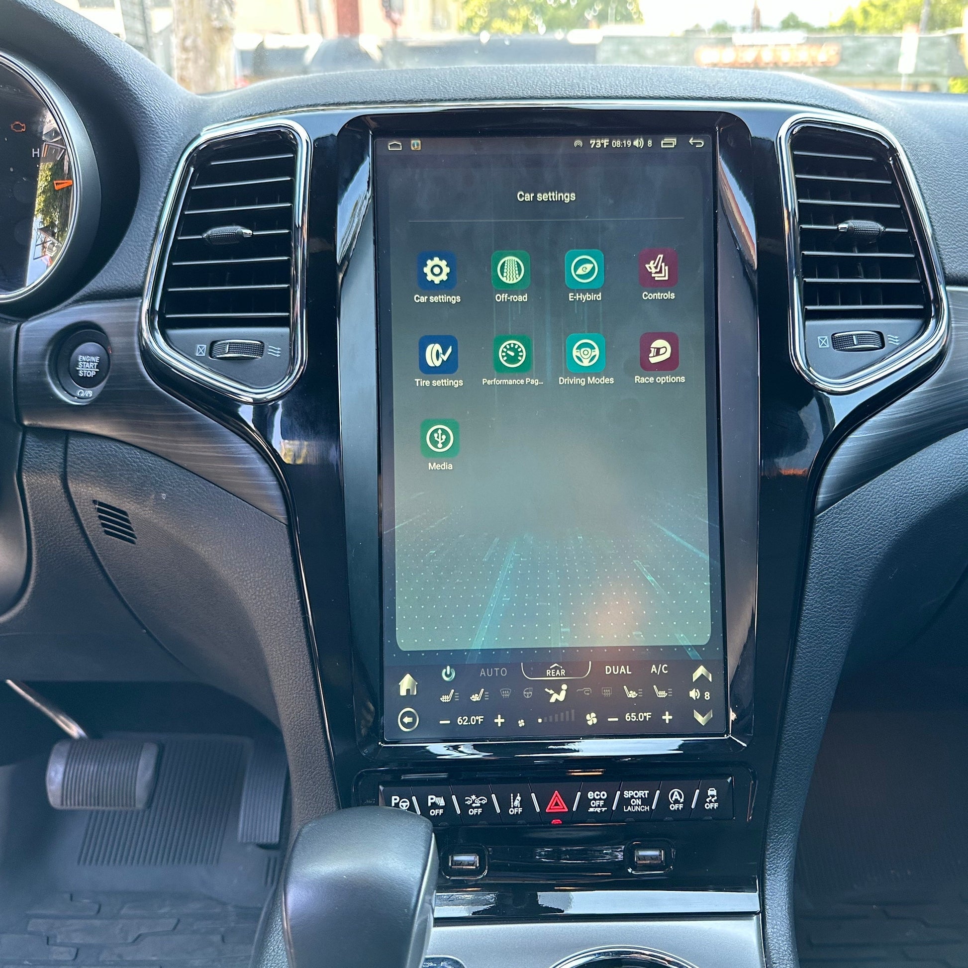 13.6" Vertical Screen Android 12 Fast boot Navigation Radio for Jeep Grand Cherokee 2011 - 2022 | Phoenix Automotive